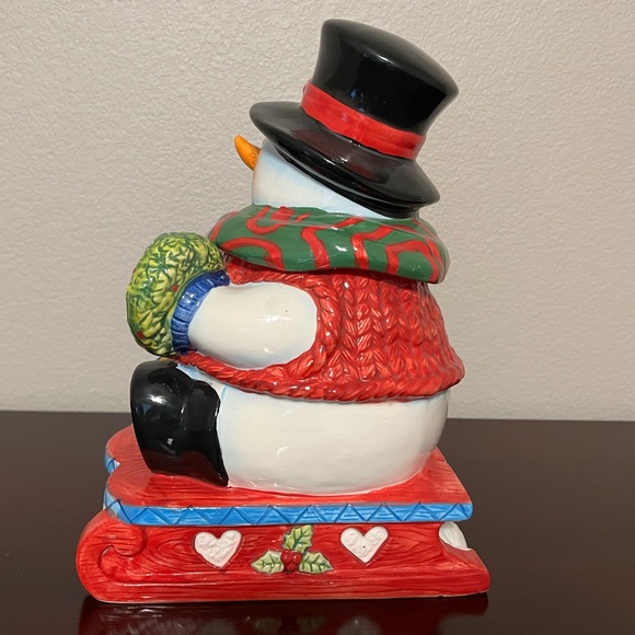 Vintage Sledding Snowman Cookie Jar - Picture 4 of 11